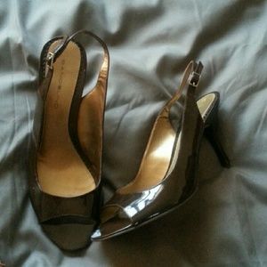 Banolino brown patent leather sling back heals